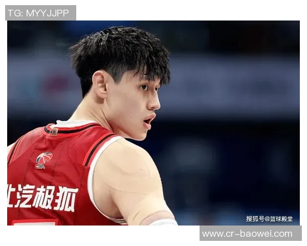 曾凡博加盟长岛篮网双向名额仍待填补 曾凡博加盟长岛篮网双向名额仍待填补