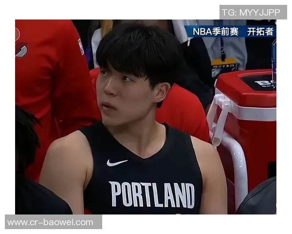 解说：尽管常规赛中杨瀚森面临挑战但我依然看好他的未来表现