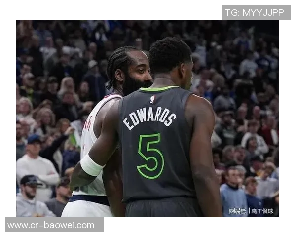 爱德华兹双撤步后再跳一步是否算走步引发热议 爱德华兹双撤步后再跳一步是否算走步引发热议