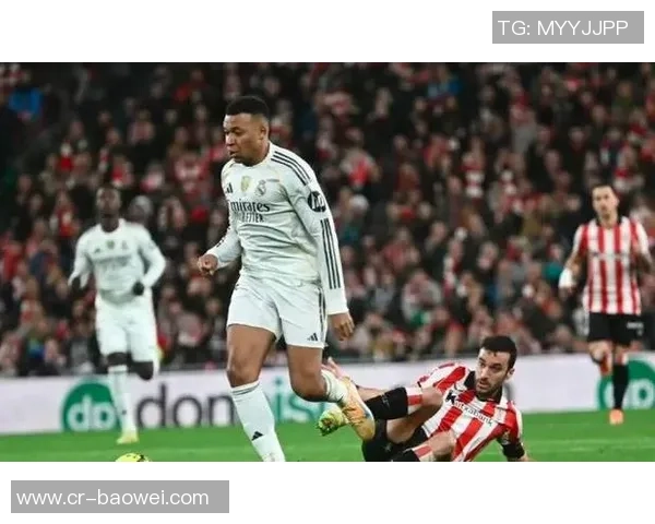 皇马中场琼阿梅尼左腿半腱肌受伤预计缺阵三周 皇马中场琼阿梅尼左腿半腱肌受伤预计缺阵三周